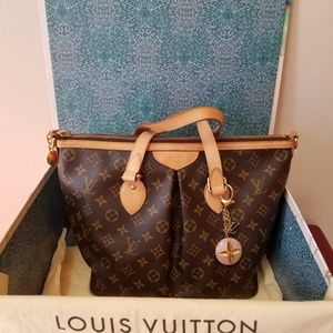 Louis Vuitton Palermo PM code M40145